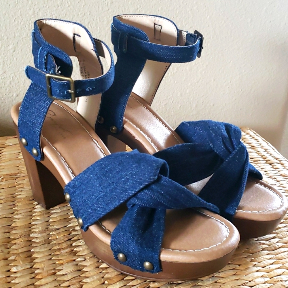 C Comfort Chunky Denim Sandals Heels Crisscross Sz 6